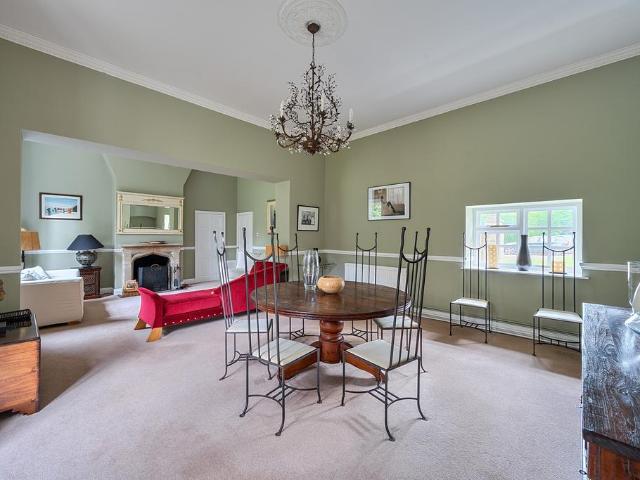 Flat for sale in Evershot, Oxfordshire