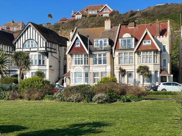 Flat for sale in West Marina, Guestling Green