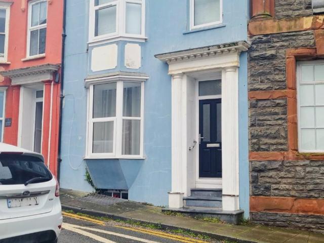 Flat for sale in Waun Fawr, Wales