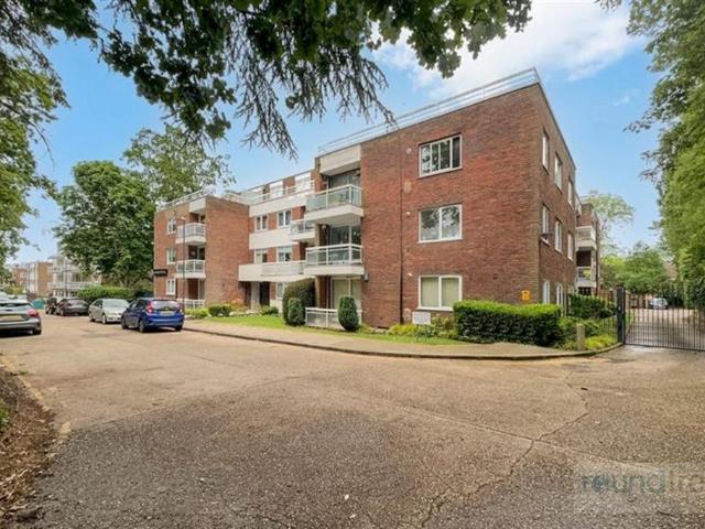 Flat for sale in Greater London