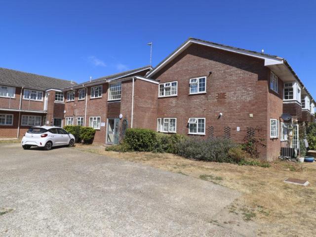 Flat for sale in Spring Vale, Hampshire