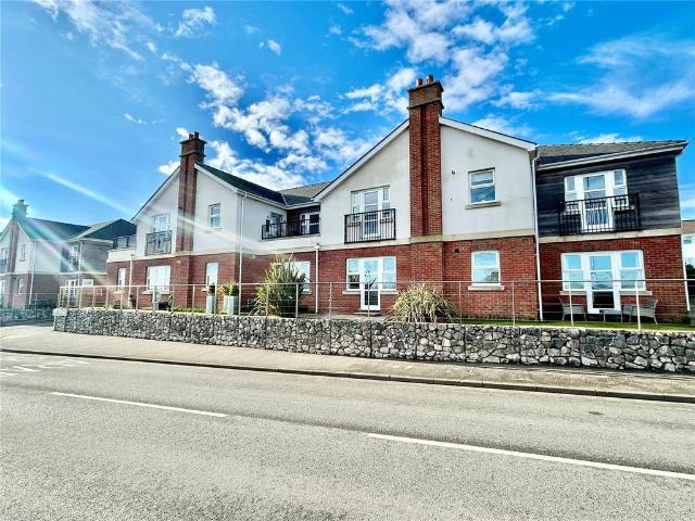 Flat for sale in Llanfair-Mathafarn-Eithaf, Benllech