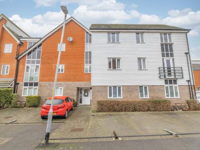 Flat for sale in Macknade, Oad Street