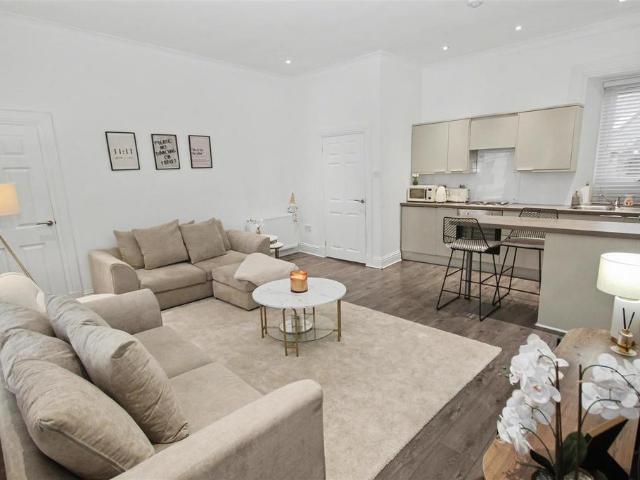Flat for sale in Lanark, Scotland