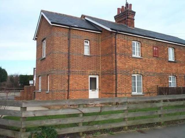 Flat for sale in Henlow, Bedfordshire