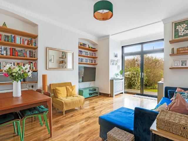 Flat for sale in Penge, Isle Of Man