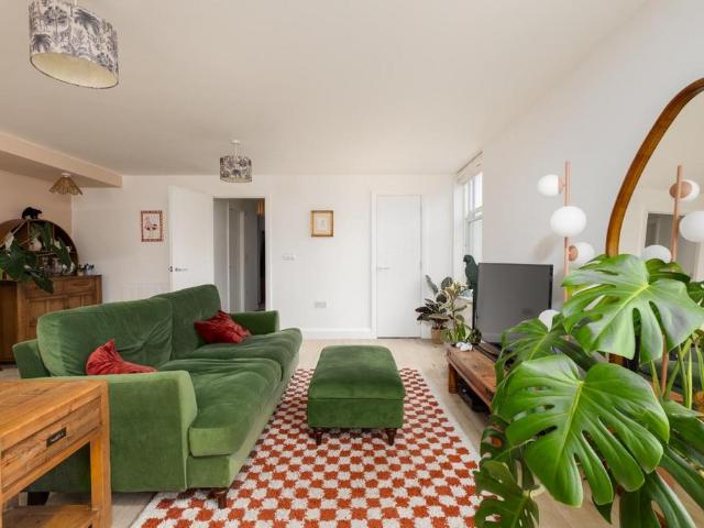 Flat for sale in Redcliffe, Feckenham
