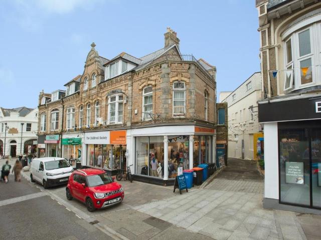 Flat for sale in Newquay, Cornwall