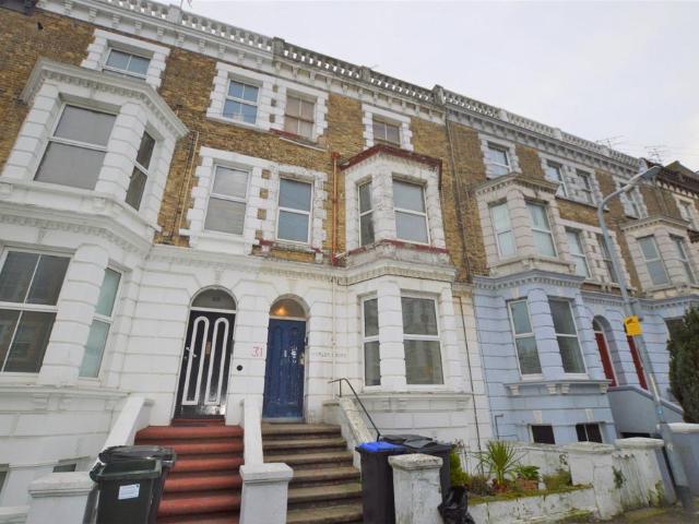 Flat for sale in Cliftonville West, Acol