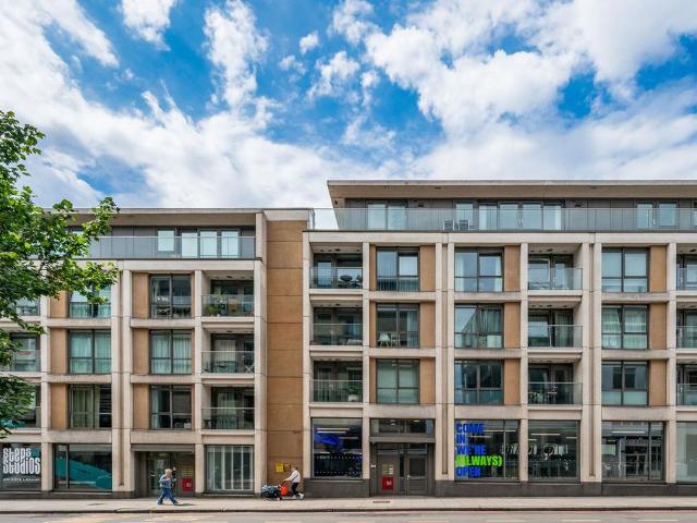 Flat for sale in Clerkenwell, Greater London