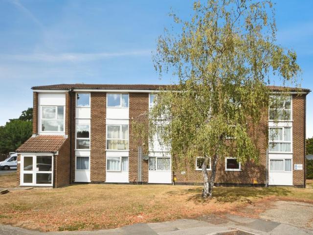 Flat for sale in Chelmsford, Essex