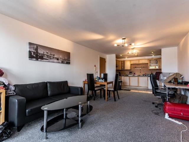 Flat for sale in Hillfields, West Midlands