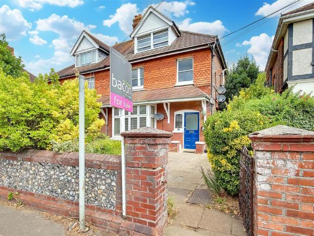 Flat for sale in West Worthing, Worthing