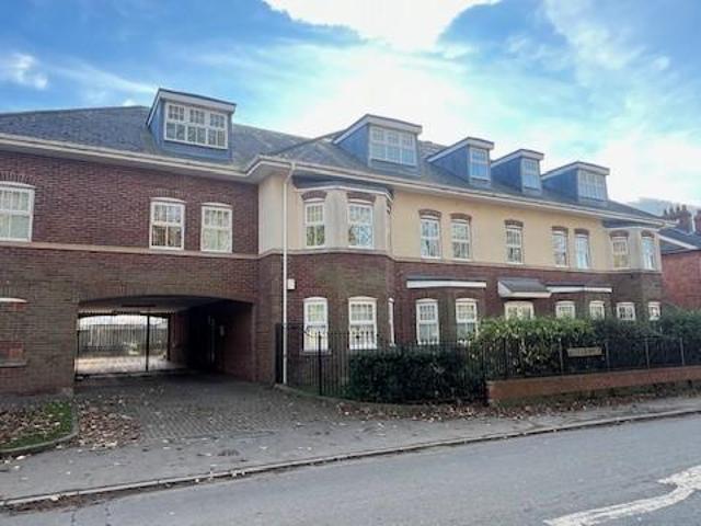 Flat for sale in Carrville