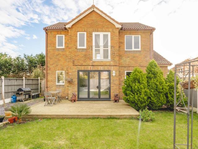 Flat for sale in Severn Beach, South Gloucestershire