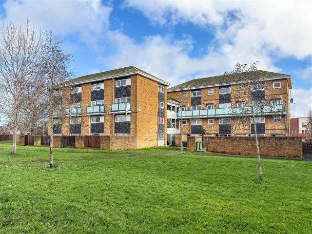 Flat for sale in West End, Fareham