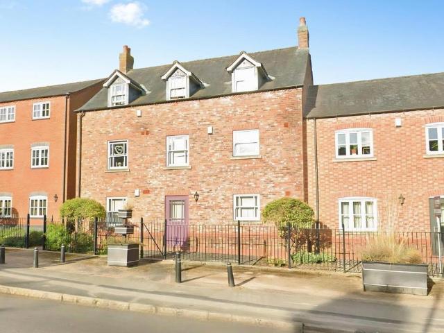 Flat for sale in Stretton Baskerville, Barton