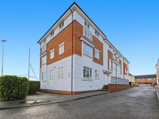 Flat for sale in Thurston Park, The Bridge