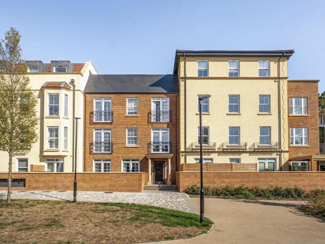 Flat for sale in Fairfield, Waverley