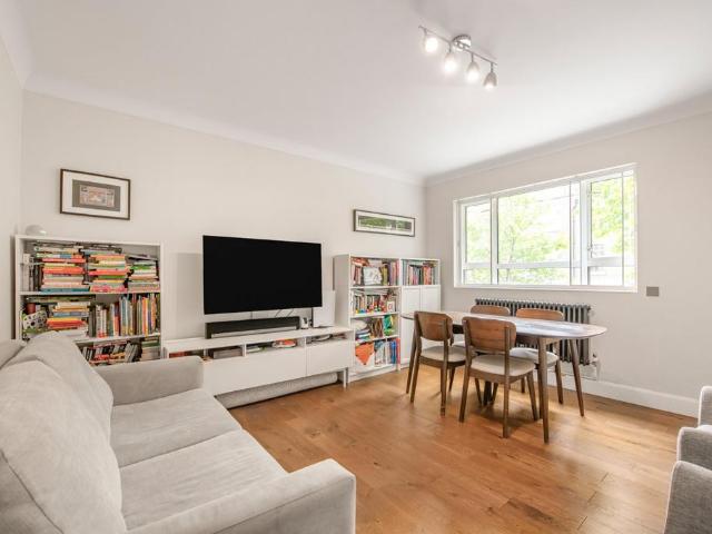 Flat for sale in City of Westminster, Greater London