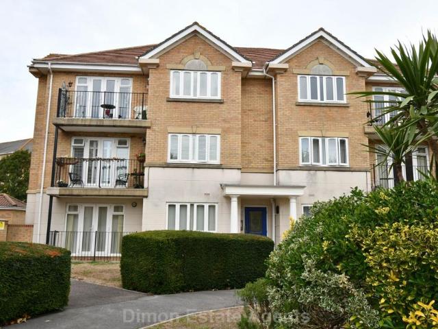 Flat for sale in Priddy's Hard, Gosport