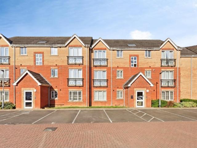 Flat for sale in Spencer, Northampton