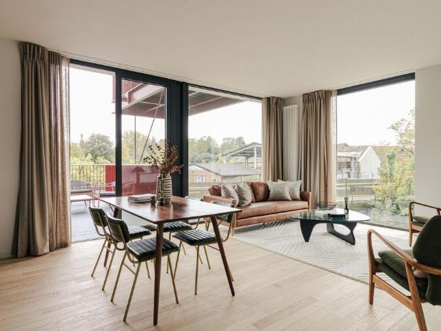 Flat for sale in London Borough of Hounslow, Greater London