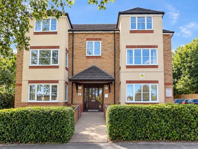 Flat for sale in Southbrook, Daventry