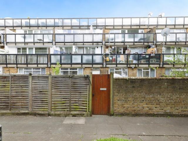 Flat for sale in St. George in the East, Shadwell