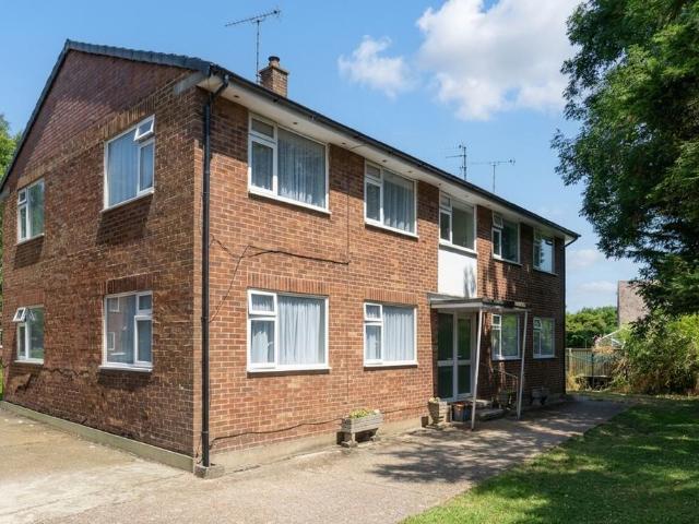 Flat for sale in Polegate, Cross In Hand