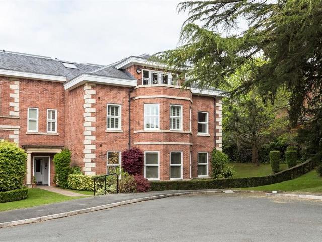 Flat for sale in Alderley Edge