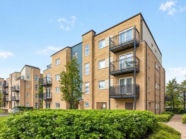 Flat for sale in Oakmount, Eastleigh