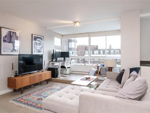 Flat for sale in Chelsea, Greater London