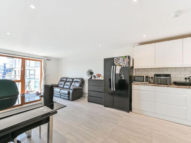 Flat for sale in Alperton, Greater London
