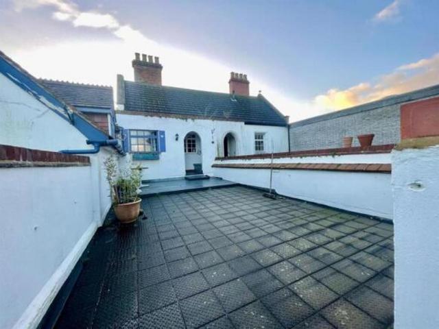 Flat for sale in Purewell, Christchurch