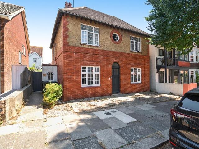 Flat for sale in Brunswick