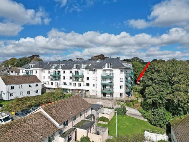 Flat for sale in Moresk, Penweathers