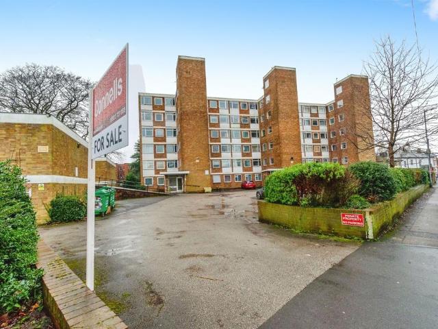 Flat for sale in West Midlands