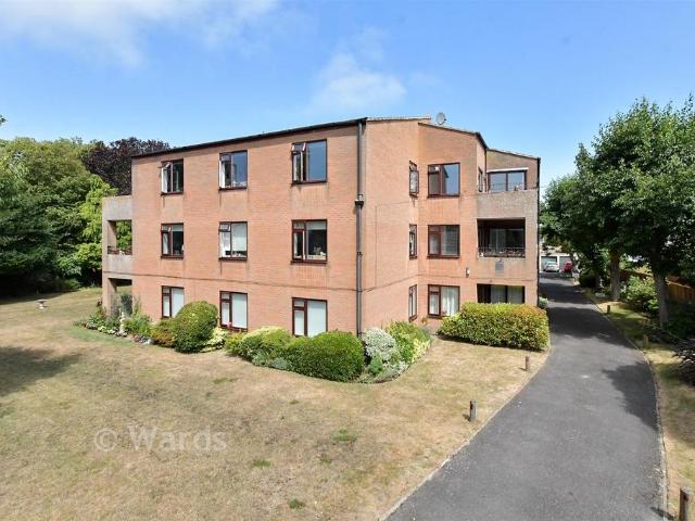 Flat for sale in Birchington, Acol