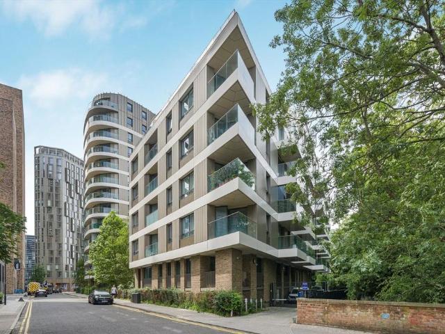 Flat for sale in Greater London