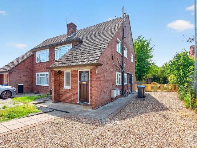 Flat for sale in Cockfosters, Greater London
