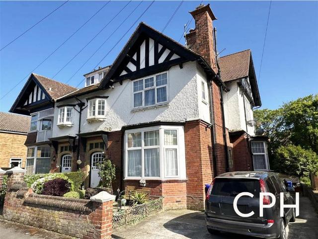 Flat for sale in South Cliff, Kepwick