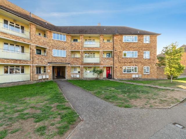 Flat for sale in Sele Farm, East Hertfordshire