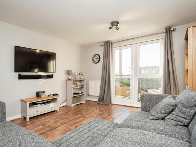 Flat for sale in Holywell Estate, North Watford