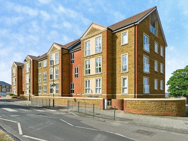 Flat for sale in Hunstanton, Brookville