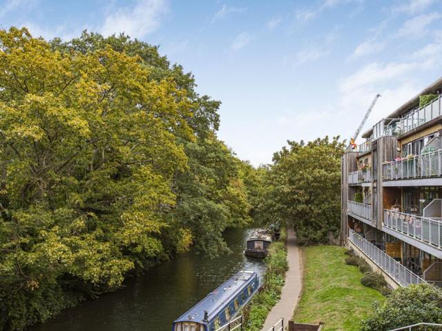 Flat for sale in Folly Island, East Hertfordshire