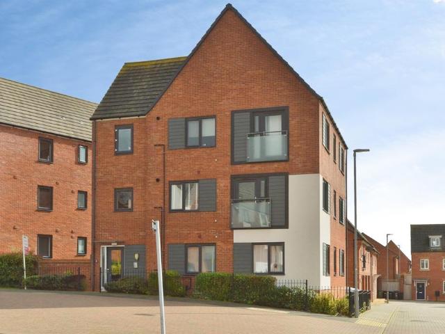 Flat for sale in Wolverton, Milton Keynes