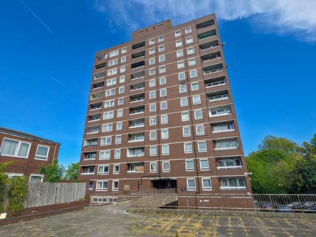 Flat for sale in Glyndon, Plumstead