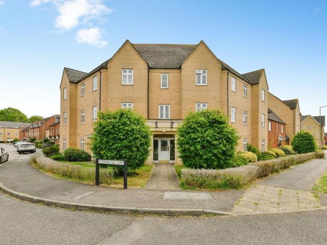 Flat for sale in Great Ashby, King's Walden