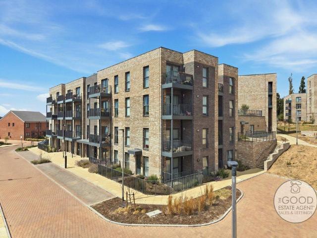 Flat for sale in Loughton, Epping Forest